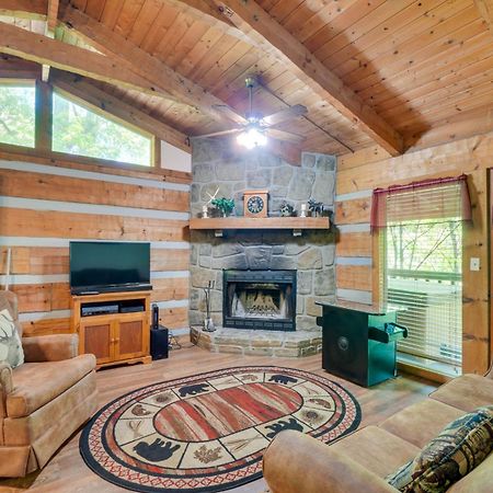 Gatlinburg Cabin With Hot Tub About 6 Mi To Downtown! Luaran gambar
