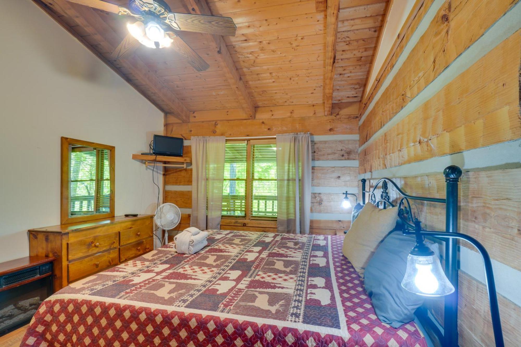 Gatlinburg Cabin With Hot Tub About 6 Mi To Downtown! Luaran gambar