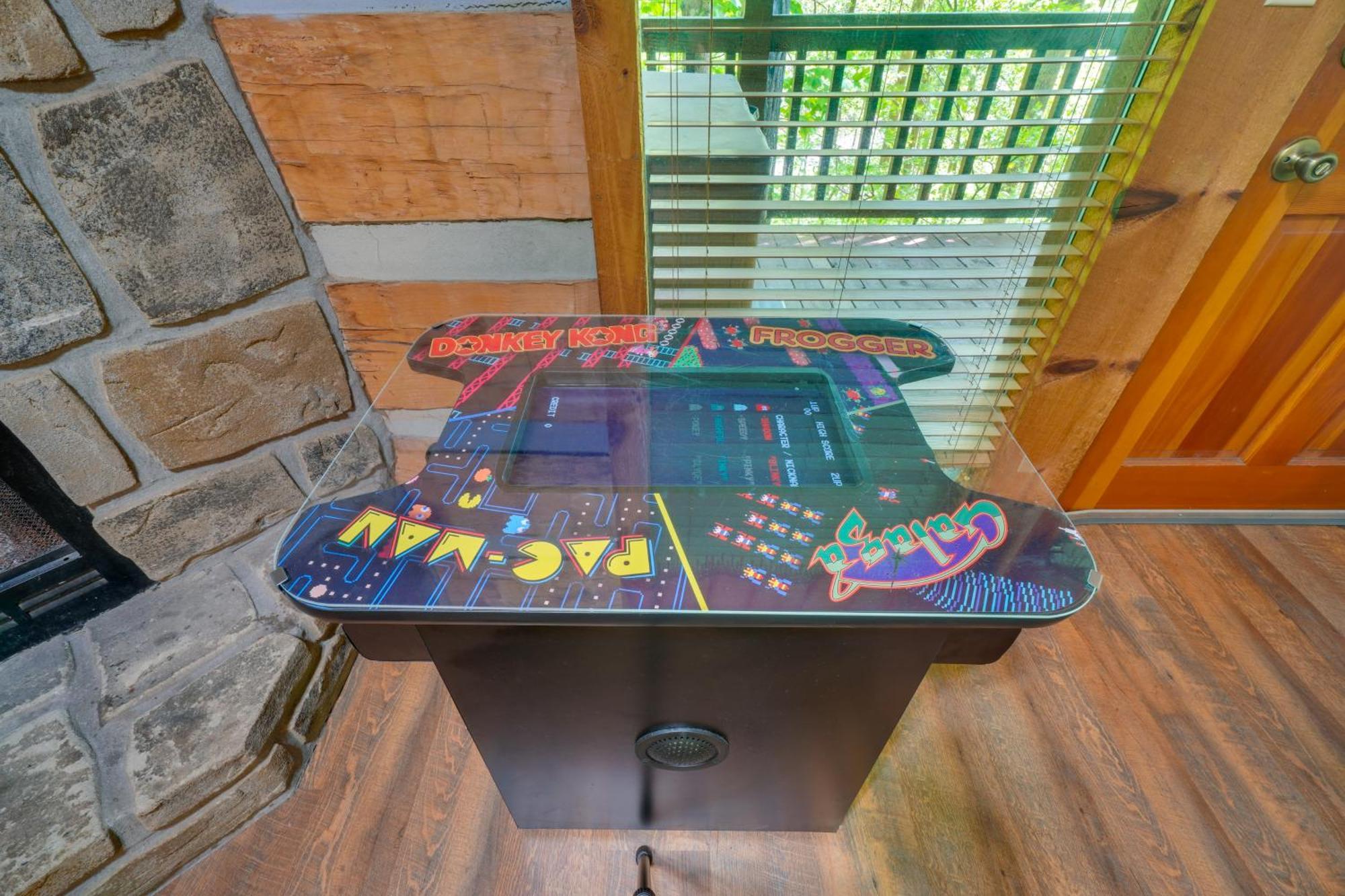 Gatlinburg Cabin With Hot Tub About 6 Mi To Downtown! Luaran gambar
